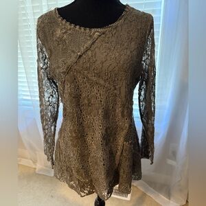 Chic Lace Blouse in Taupe